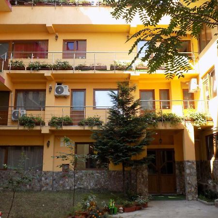 Casa Tiky Hotell Timişoara Exteriör bild