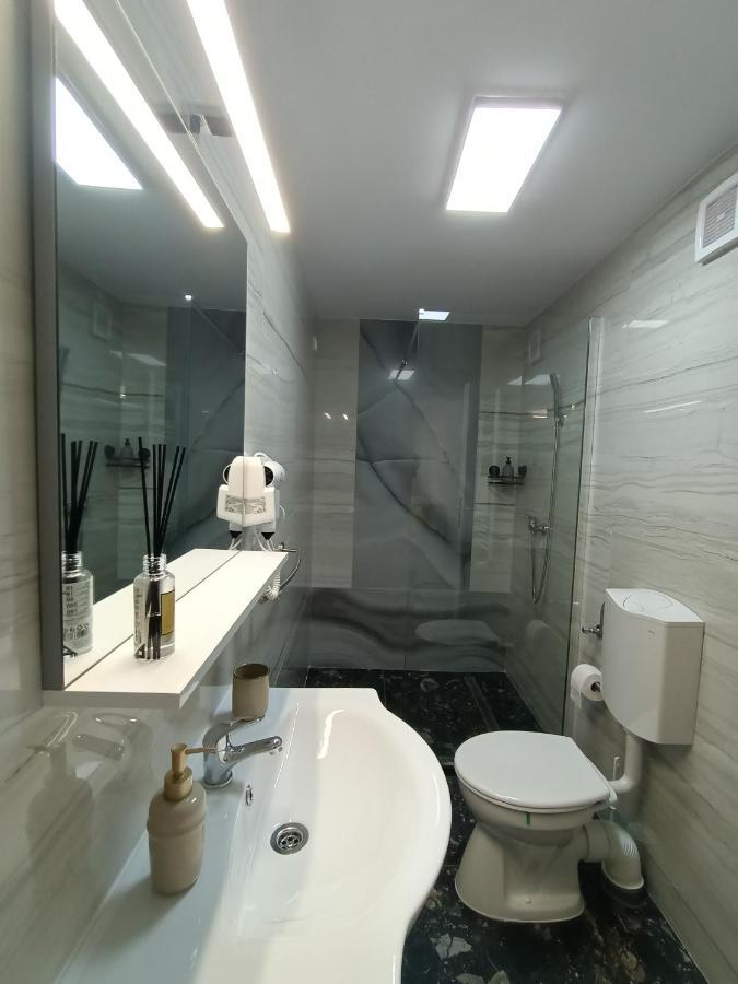 Casa Tiky Hotell Timişoara Exteriör bild
