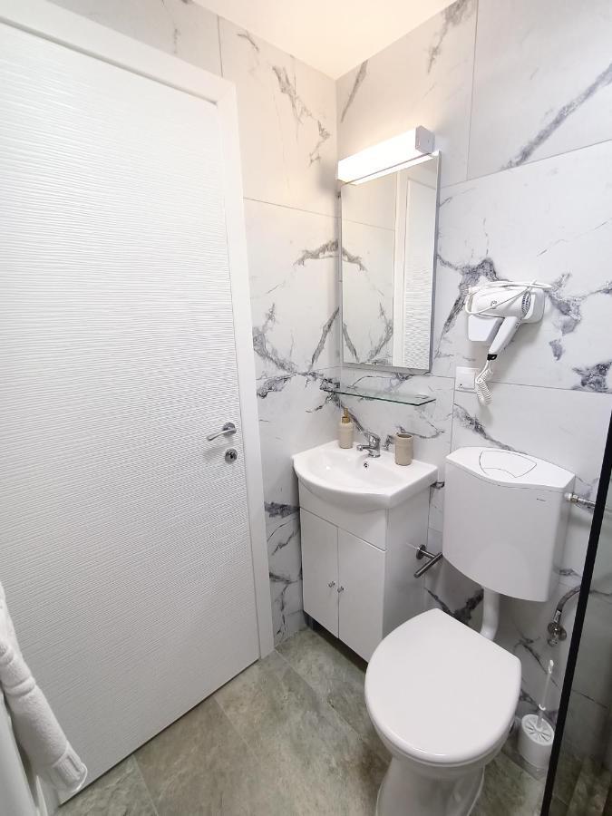 Casa Tiky Hotell Timişoara Exteriör bild