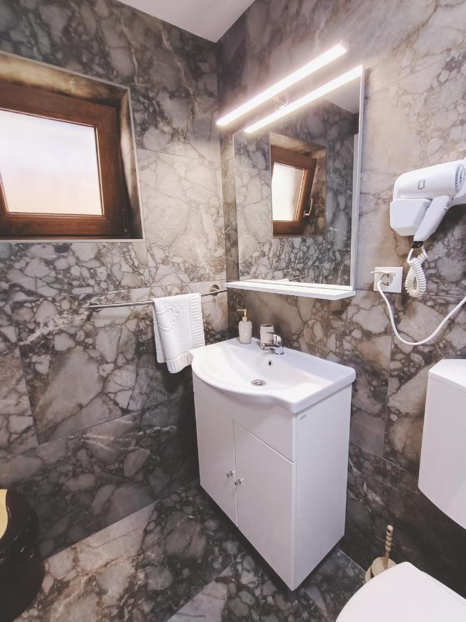 Casa Tiky Hotell Timişoara Exteriör bild
