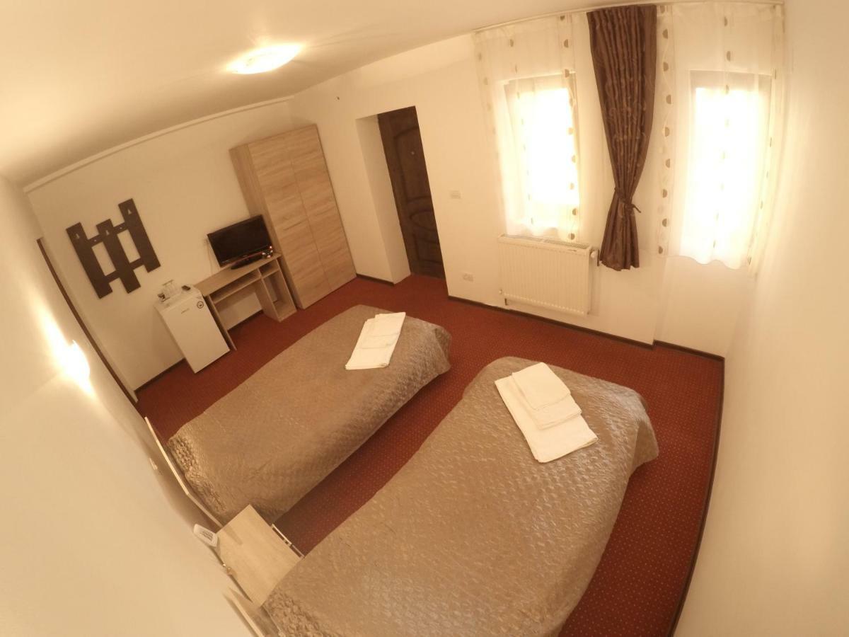 Casa Tiky Hotell Timişoara Exteriör bild