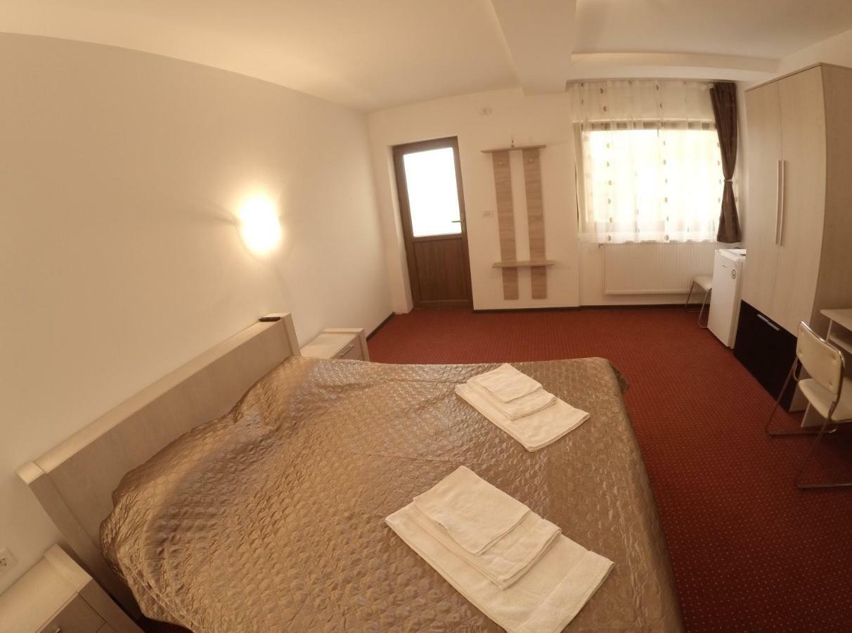 Casa Tiky Hotell Timişoara Exteriör bild