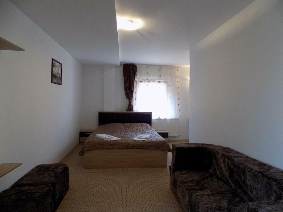 Casa Tiky Hotell Timişoara Exteriör bild