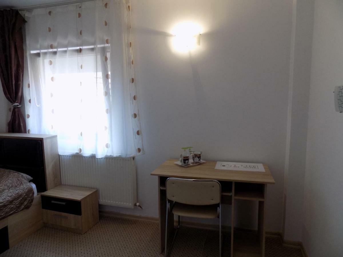 Casa Tiky Hotell Timişoara Exteriör bild