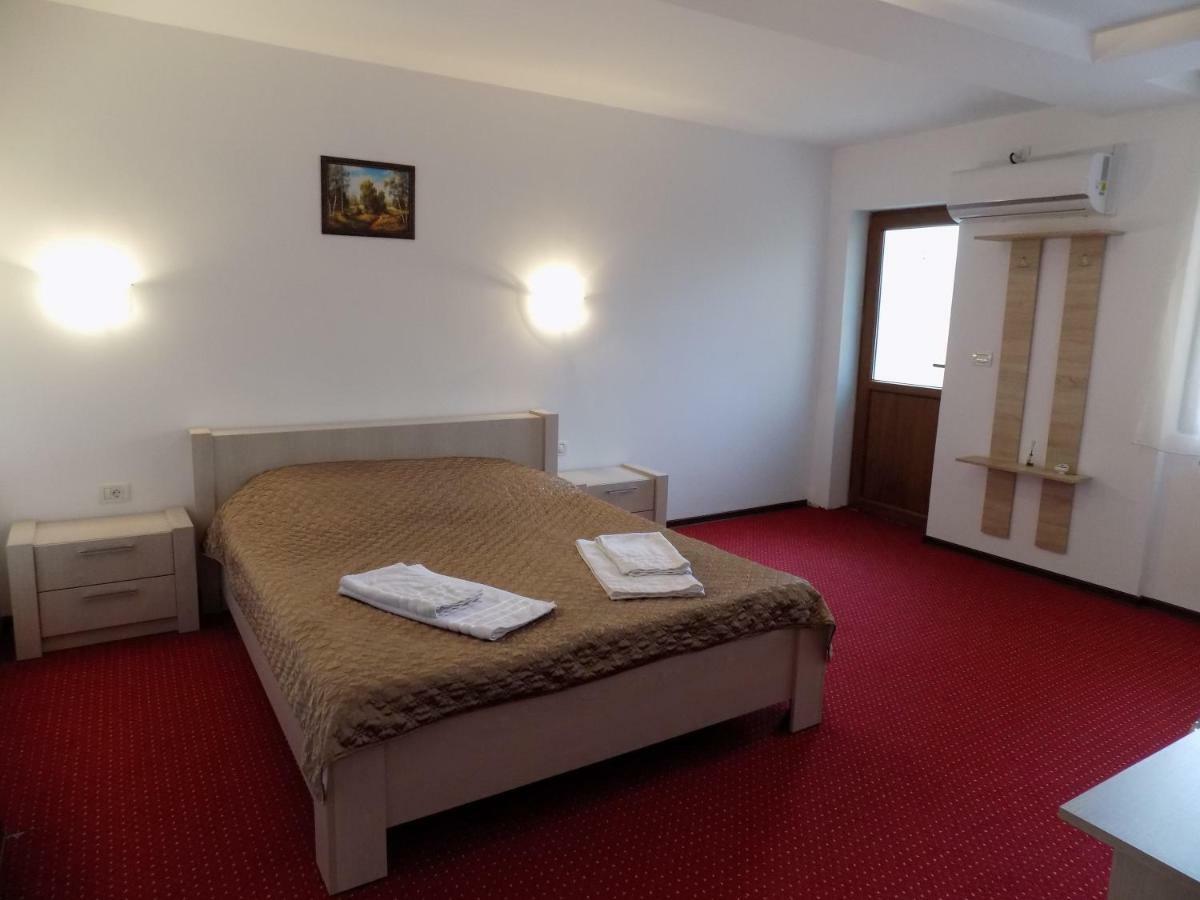 Casa Tiky Hotell Timişoara Exteriör bild
